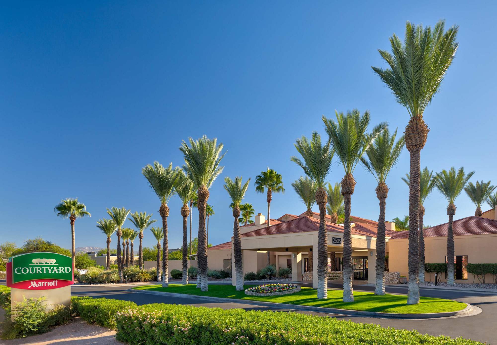 Courtyard Tucson Airport Hotell Exteriör bild